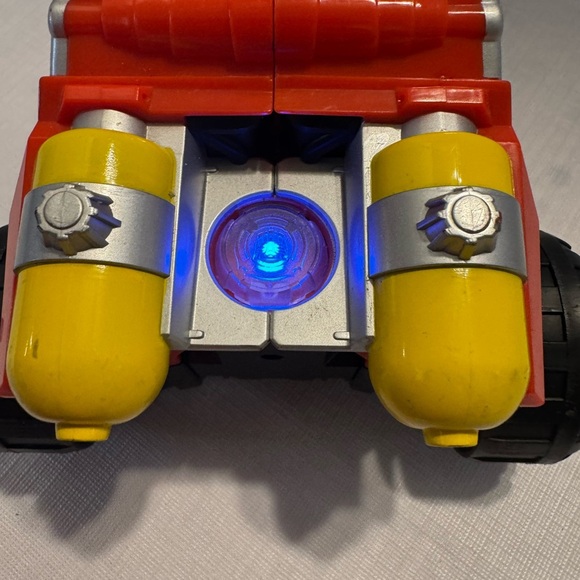 Hasbro #E1988 Heroes Transformers Hot Shot 10” - Picture 6 of 7